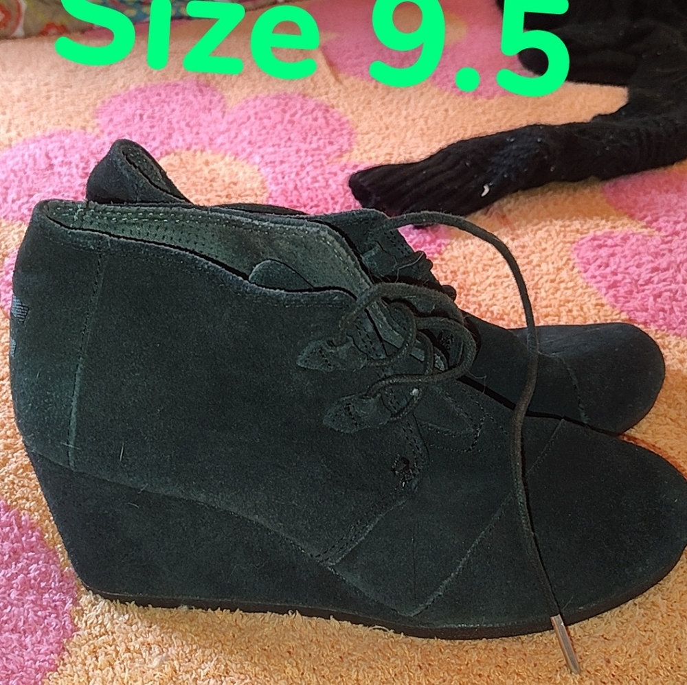 TOMS Dark Green Suede Wedge Booties